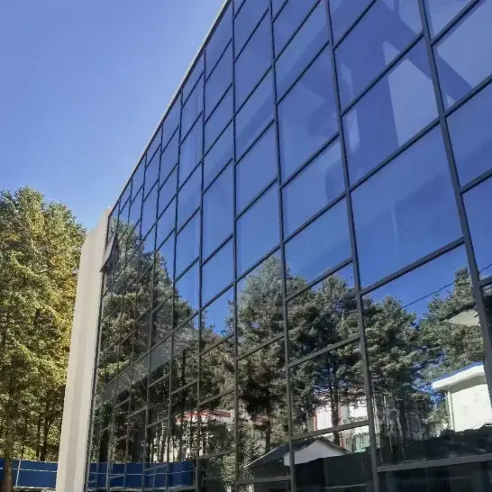 Zarámované závesové steny