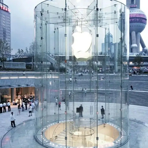 Tvrdené zakrivené sklo